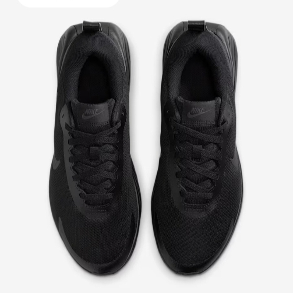 Nike Men's All-Black Athletic Sneakers